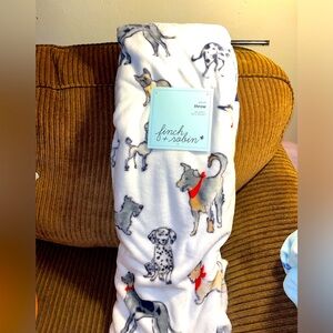 Plus throw blanket brand new